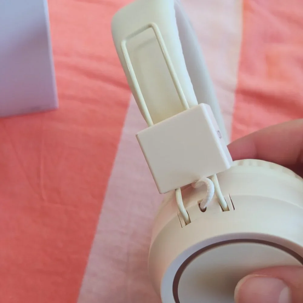 NWT LSTN Sound Co: Bardot Wireless Head Phones from Summer 2024 Jilly Box - Picture 7 of 13